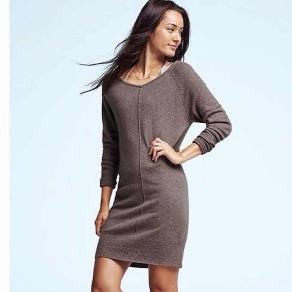 Athleta Cashmere Adi Mudra V Neck Long Sleeve Sweater Dress Size L Large EUC!!